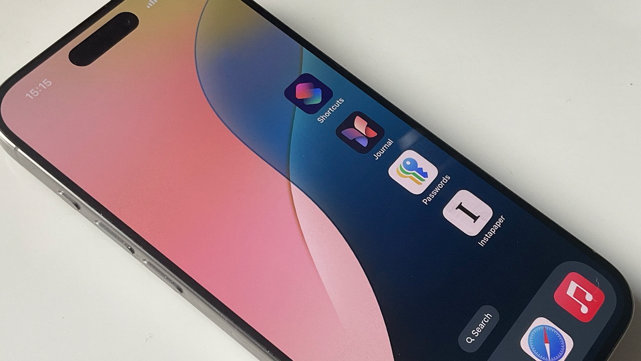 You are currently viewing iOS 18 lets you neatly rearrange app icons and home screen widgets