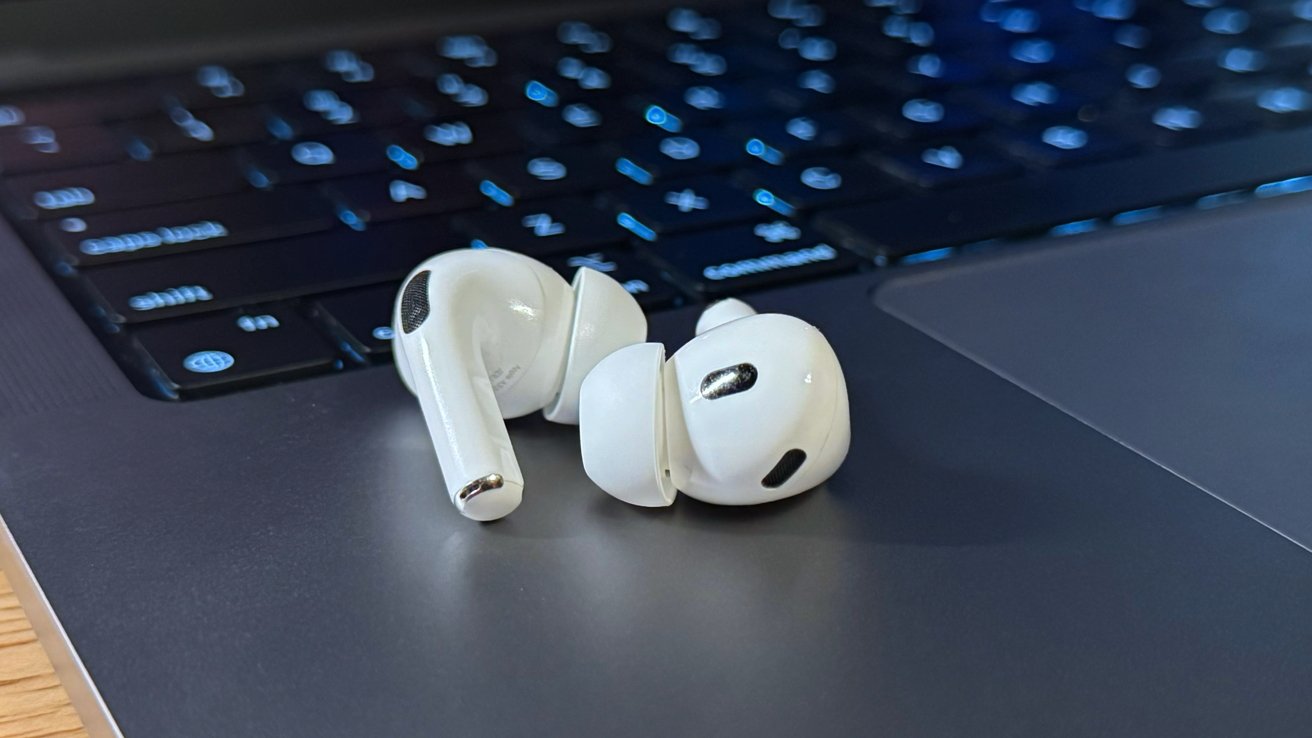 You are currently viewing macOS Sequoia adds headphone accommodations for AirPods