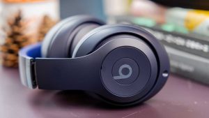Read more about the article These Beats Studio Pro headphones are better than AirPods Max for hundreds less