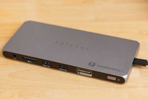 Read more about the article Satechi Thunderbolt 4 Docking Station with DisplayLink review: four displays via this slim dock