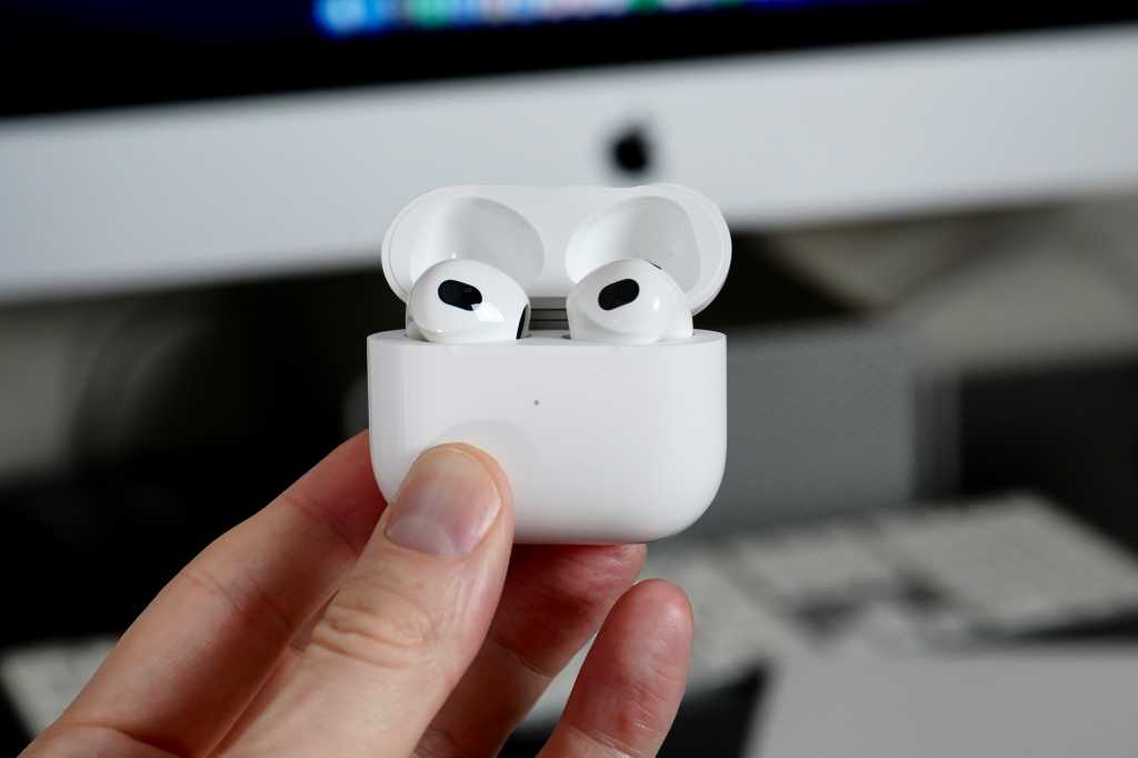 You are currently viewing These three features will make your AirPods better this fall