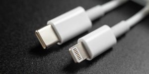 Read more about the article When will Apple switch its last Lightning devices to USB-C?