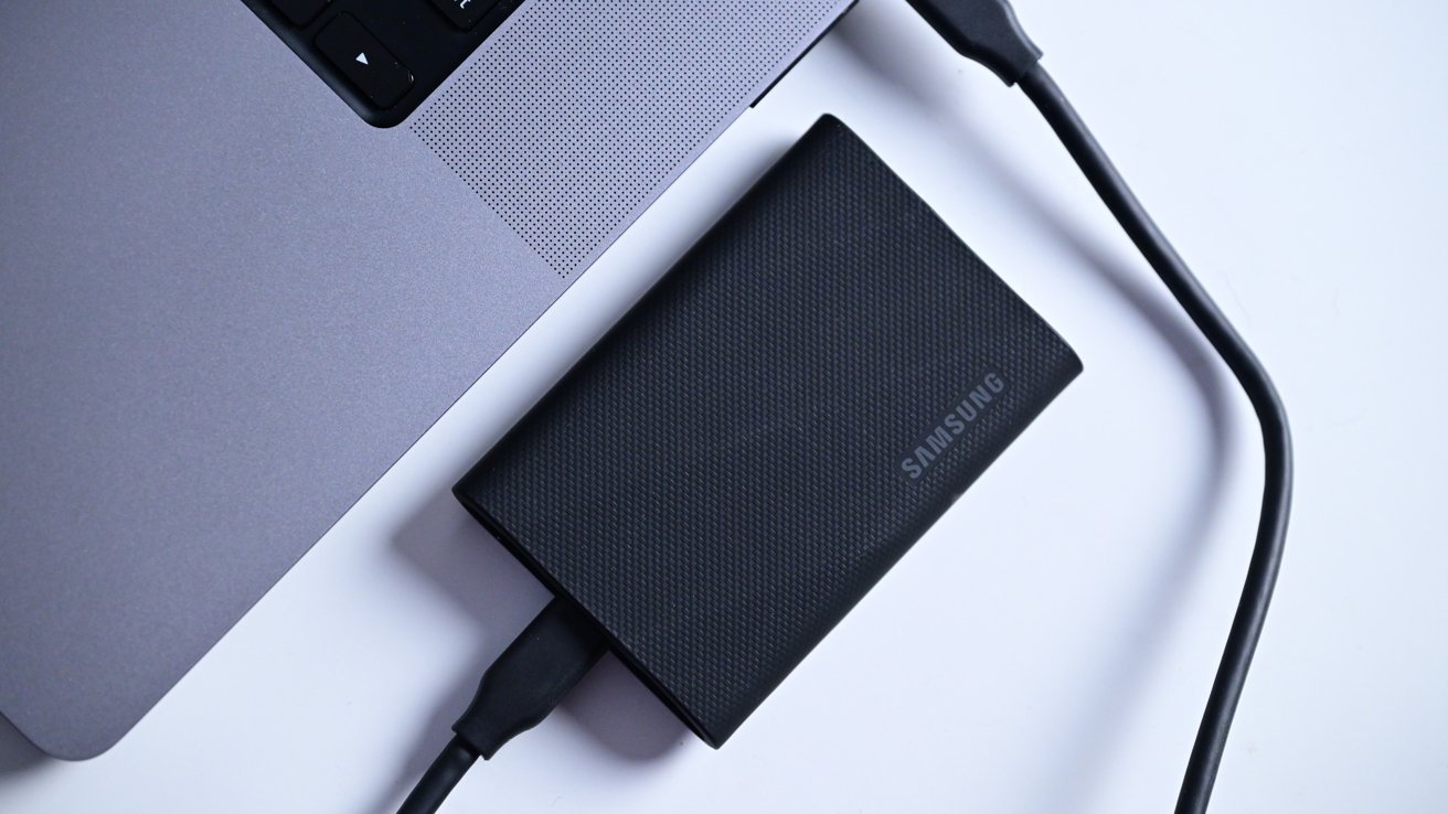 You are currently viewing Expand your storage space with an external SSD for Mac