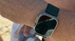 Read more about the article Apple Watch saves Australian swimmer from ocean riptides