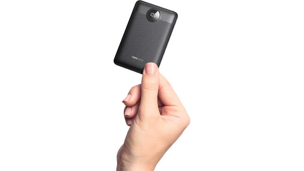 Read more about the article This tiny power bank will quickly charge your iPhone on the go for $20