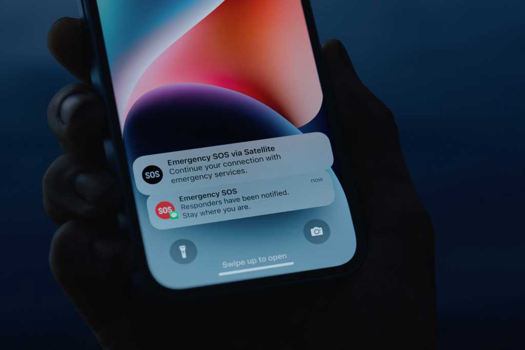 You are currently viewing Emergency SOS via satellite FAQ: How the life-saving iPhone feature works