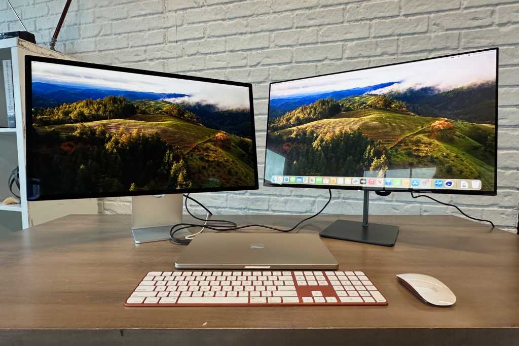 Read more about the article You can finally run dual external displays on the M3 MacBook Pro and Air: Here’s how