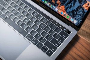 Read more about the article Can you use an old Mac laptop without a battery?