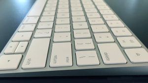 Read more about the article Apple looking to the past, working on how to put a Mac in a keyboard