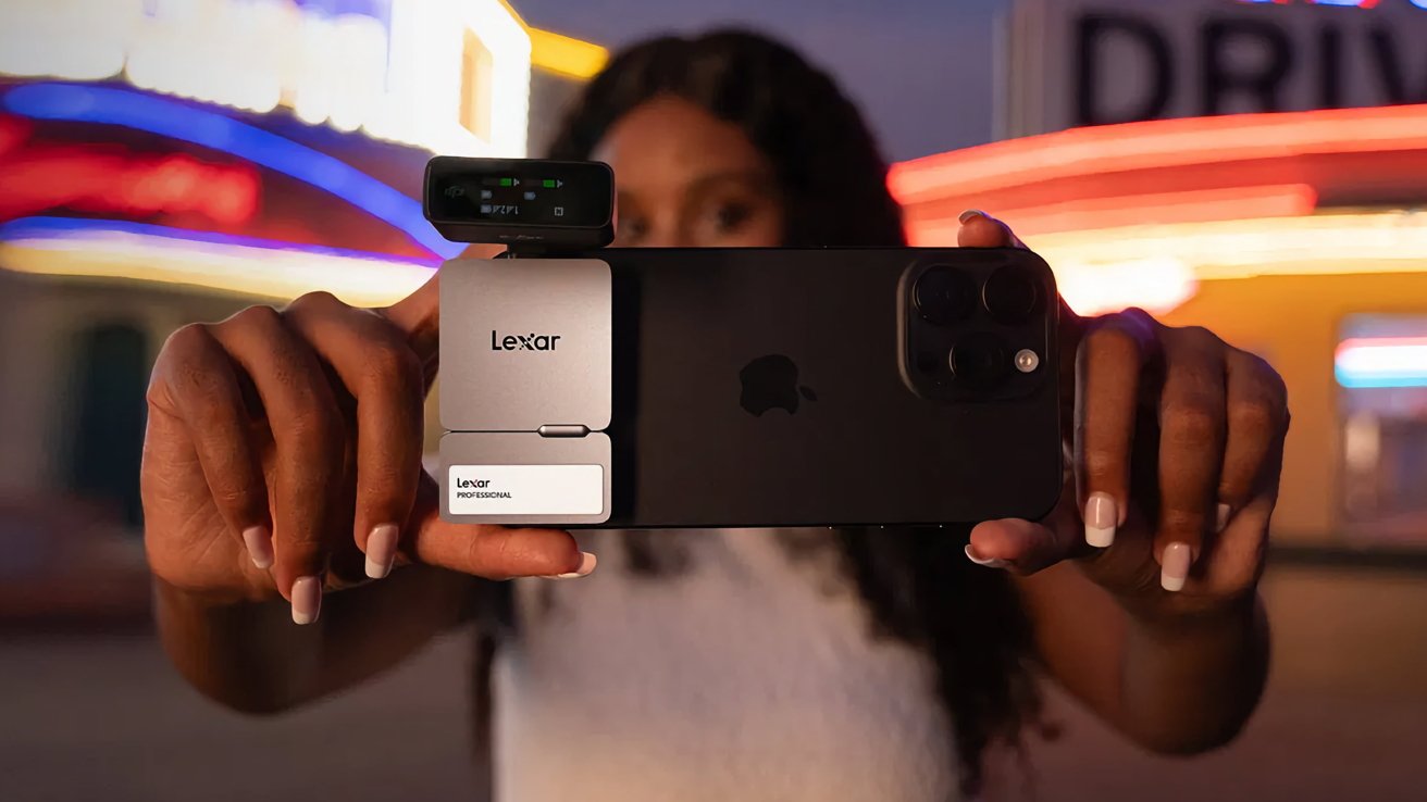 You are currently viewing Lexar Professional Go Portable SSD with Hub takes aim at iPhone video