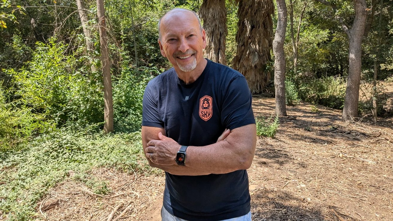 You are currently viewing Tech veteran Peter Moore’s life saved by Apple Watch heart alerts