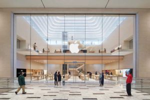 Read more about the article Apple plans ‘unusual’ retail meeting as iPhone launch looms