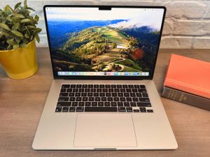 Read more about the article The M3 MacBook Air M3 is a remarkable $250 off right now