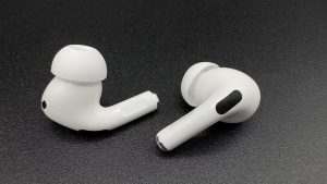 Read more about the article AirPods Pro 2 get new firmware with version 7