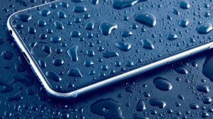 Read more about the article Water resistance is useless, says lawyer aiming to sue Apple over failing to repair wet iPhones