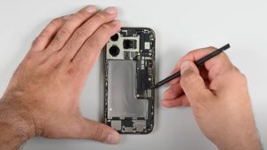 Read more about the article iPhone 16 Pro is Apple’s most repairable model yet