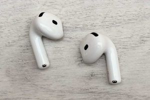 Read more about the article The AirPods 4 are already on sale at Amazon