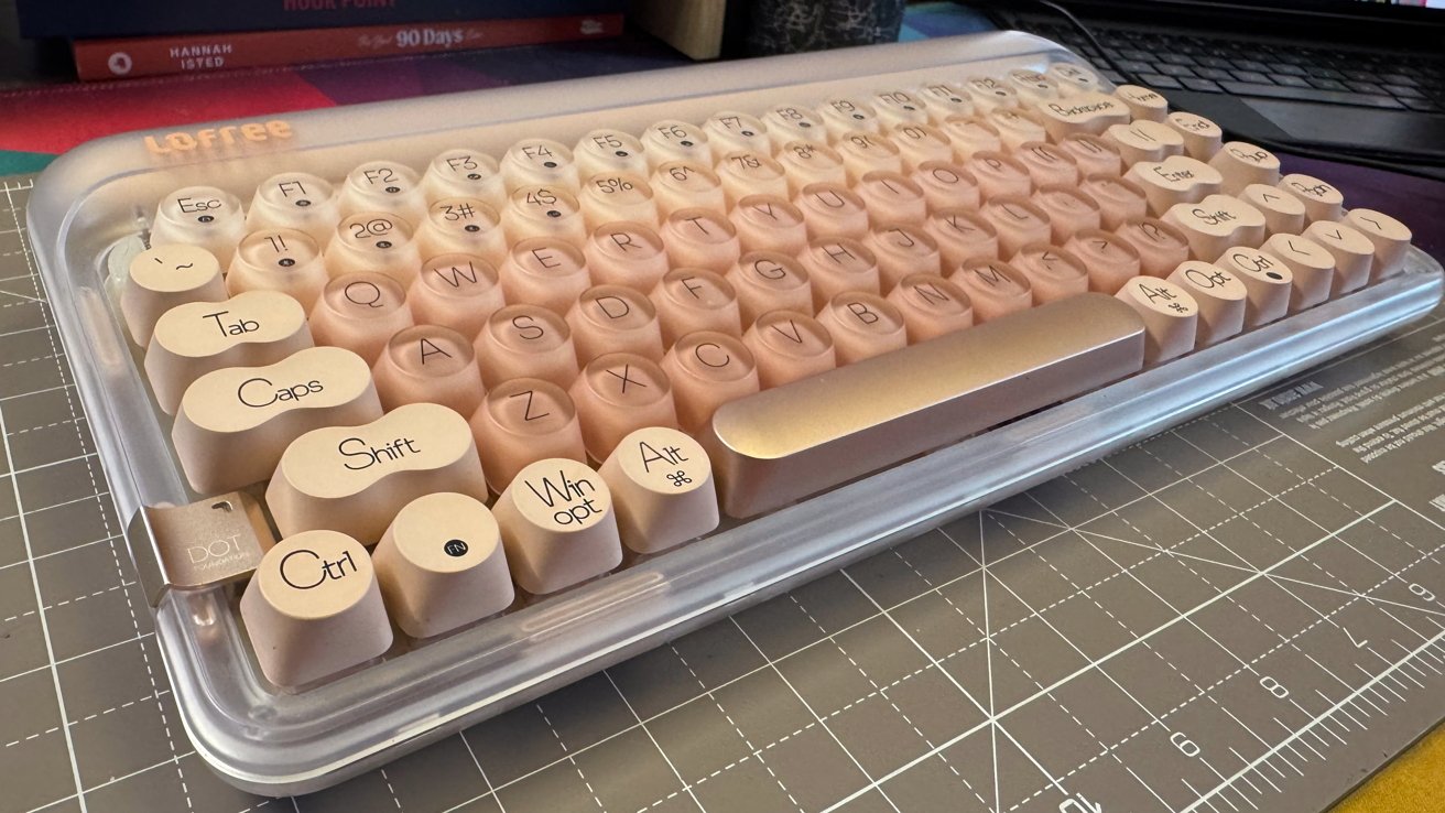 You are currently viewing Lofree Dot Foundation keyboard review: Specs, features, and price