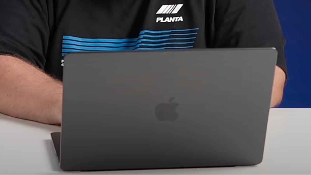 You are currently viewing Russian YouTube channel allegedly unboxing unannounced M4 MacBook Pro