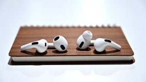 Read more about the article New firmware available for AirPods, AirPods Pro, and AirPods Max