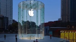 Read more about the article Tim Cook’s China visit is about Apple Intelligence