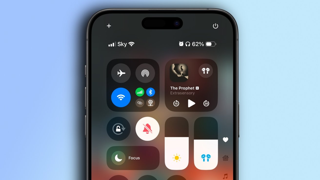 You are currently viewing How to use the new iPhone iOS 18 Control Center