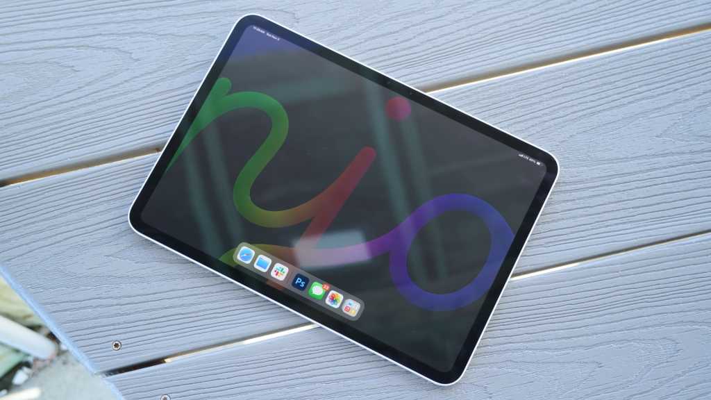 You are currently viewing Apple’s next big thing may be a smart iPad you can hang on your wall