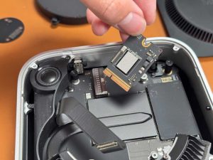 Read more about the article The new Mac mini has a removable SSD but DIY upgrades won’t be easy