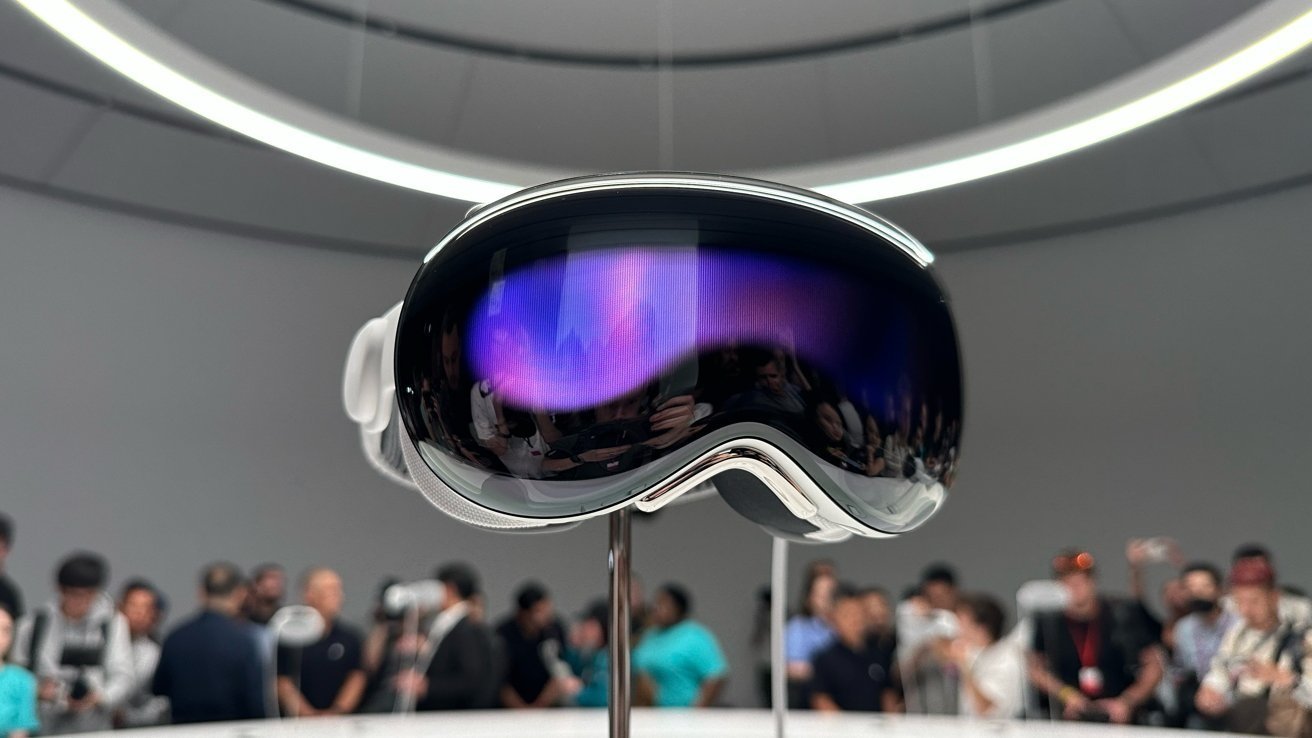 You are currently viewing Apple Vision Pro named innovation of the year, beating transparent TVs and AI cheese