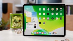 Read more about the article The rumors of a gigantic foldable iPad make no sense