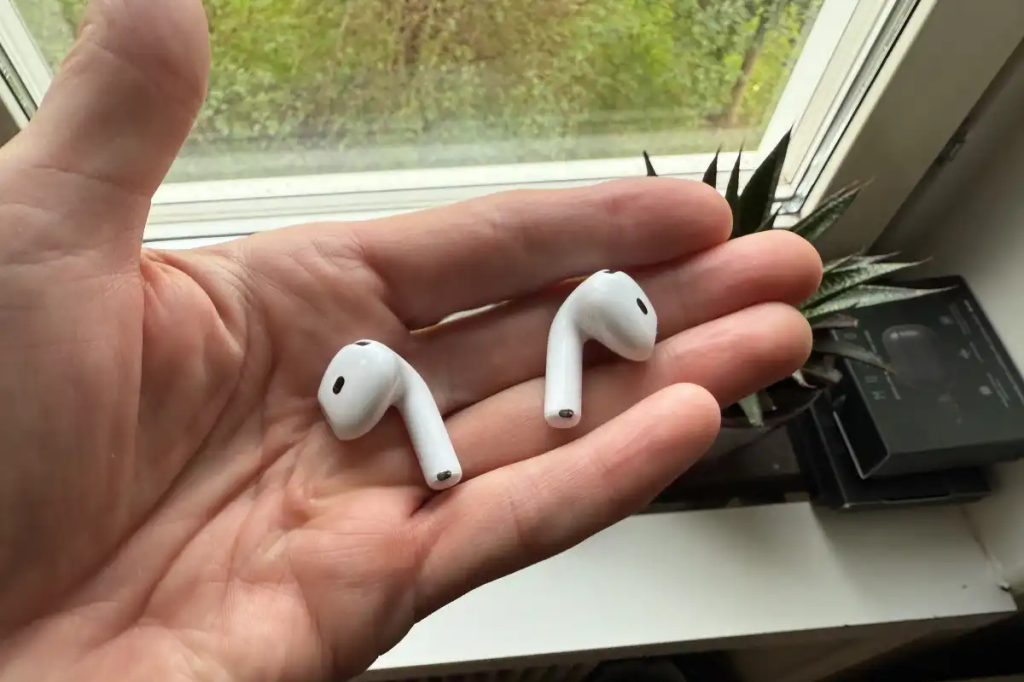 Read more about the article Apple’s newest AirPods 4 have dropped below $100 for the first time