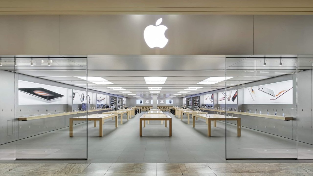 You are currently viewing Manchester UK Apple Store expanding to larger premises