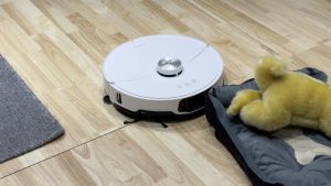 Read more about the article iOS 18.4 to enable control of Matter-compatible robot vacuums