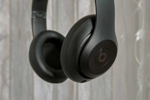 Read more about the article These Beats Pro headphones are better than AirPods Max and nearly half-off right now