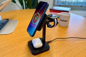 Read more about the article ESR 3-in-1 Travel Wireless Charging Set with CryoBoost review: Fastest 15W wireless multi charger we’ve tested