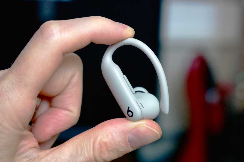 Read more about the article Beats with beats: These awesome fitness earbuds track your heart rate