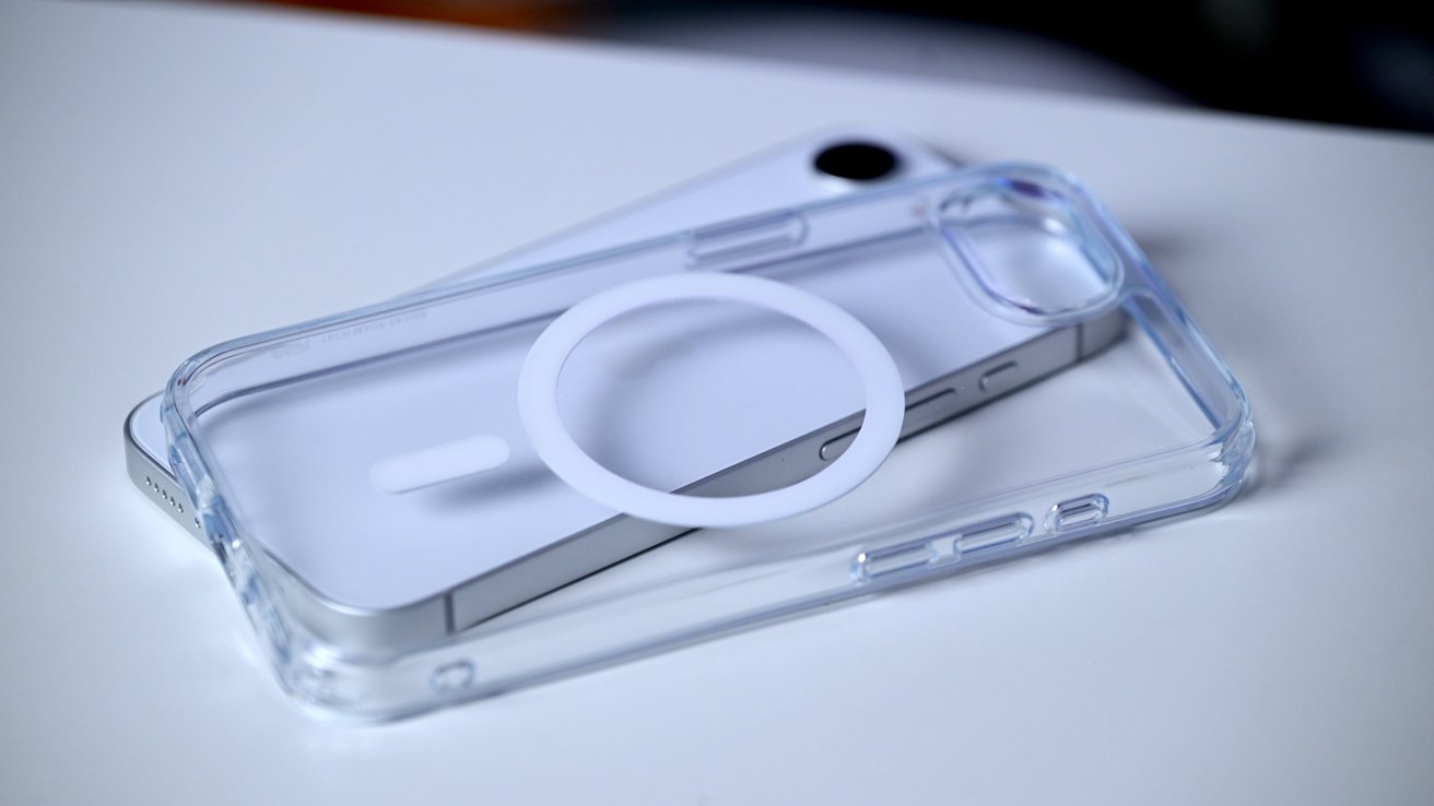 You are currently viewing ESR is ready with the best iPhone 16e case & screen protector options